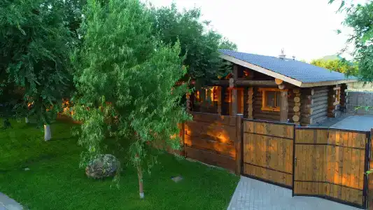 WoodHouse - 11