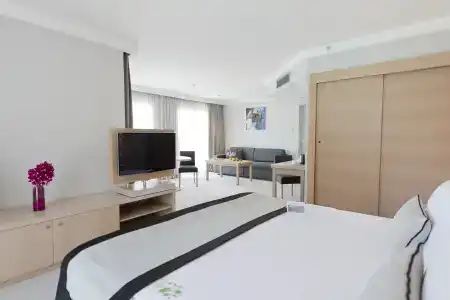 Ramada Resort Bodrum - 12