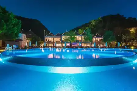 Hillside Beach Club - 6