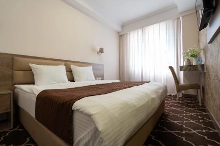 Gallery Inn - 1