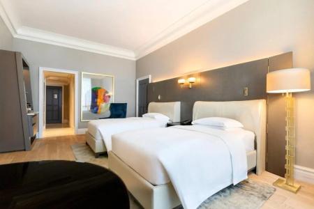 The Ritz-Carlton, - 32