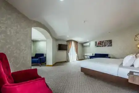 Corner Tashkent - 38