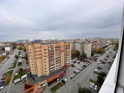 Уютная 3ком кв Демьяна Бедного 104 - 28