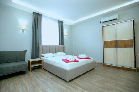 RedHouse - 120