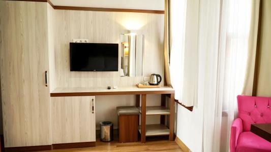 Qonaq & Suites - 50