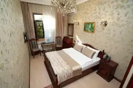Royal Antique - 50