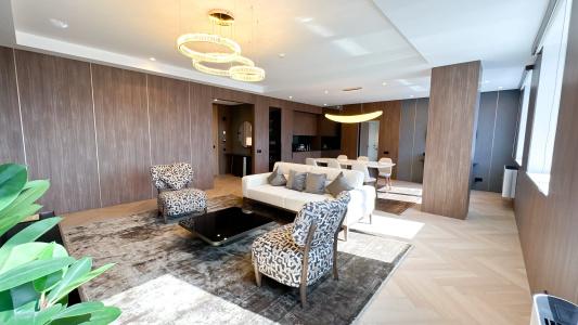 Resident Abay - 75