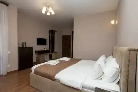 Hillside Guest House - 35