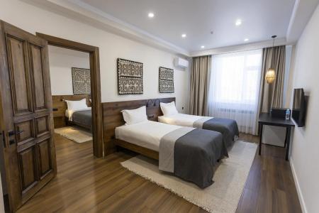 West Inn Akjola - 14