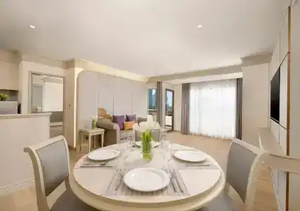 Centre Point Sukhumvit 10 - 20