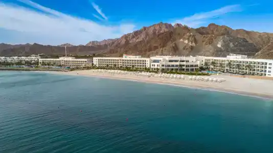 Radisson Blu Resort, Fujairah - 9