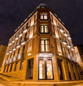 Atrium Boutique - 1
