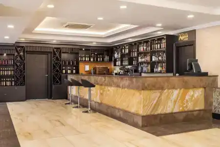 Wyndham - 30