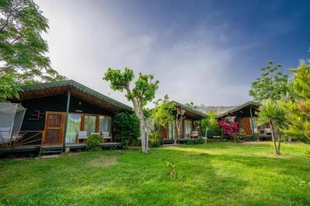 Etenna Beach Bungalows - 28