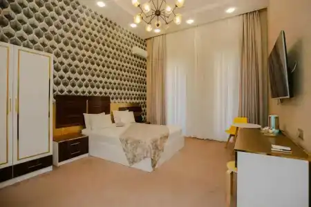Dionis Boutique - 2