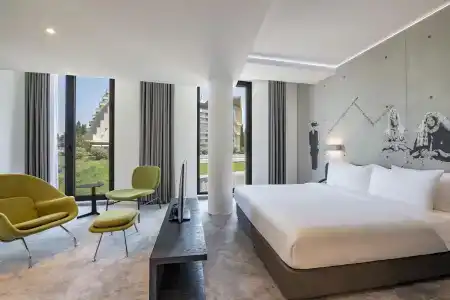 Golden Tulip Design Tbilisi - 30