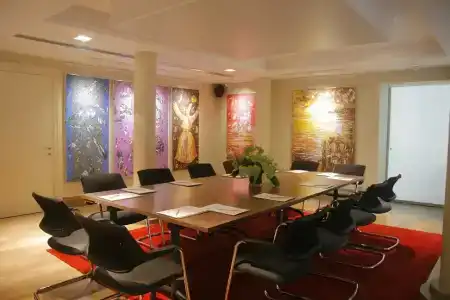 Tomtom Suites - 12