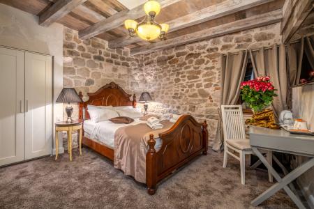 Heritage Palace Varos - Mag Quaint & Elegant Boutiques - 39