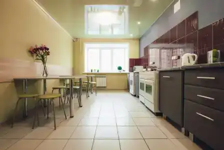 Нефтяник - 44