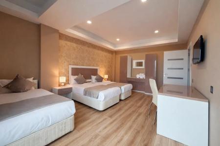 Diplomat Suites - 33