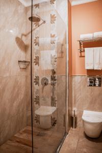 West Inn - 1
