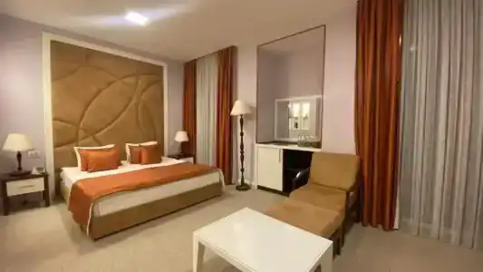 Ilk Inn - 65