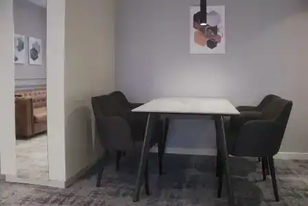 H41 Luxury Suites - 36