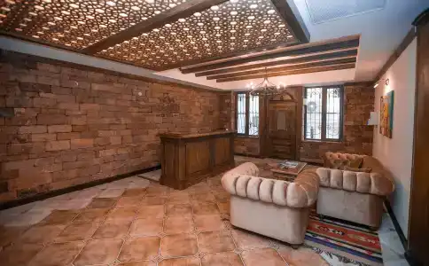 Maajid & Restaurant - 8