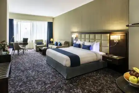 Golden Tulip - 54