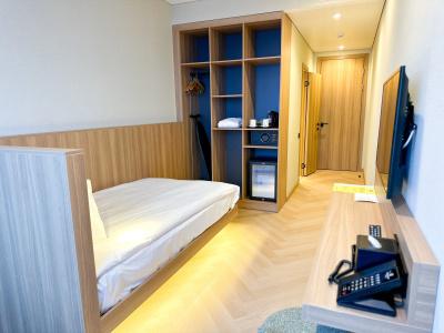 Resident Abay - 53