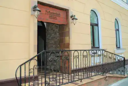 Губернский - 3