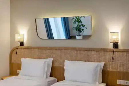 MiraMar Luxury Residences - 12
