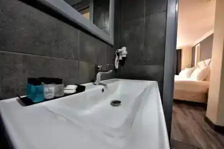 Almina inn - 9