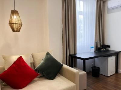 West Inn Akjola - 18