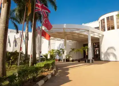 Golden Tulip - 9