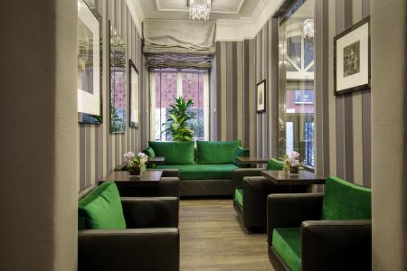 Royal Court - 2