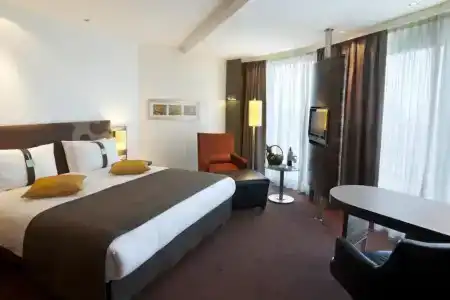 Holiday Inn Almaty - 25