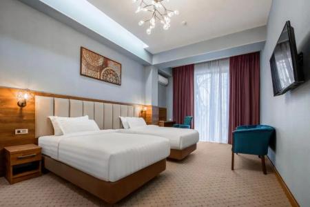 Corner Tashkent - 32