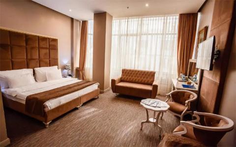 Grand Sapphire - 21