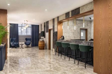 Wyndham Garden - 9