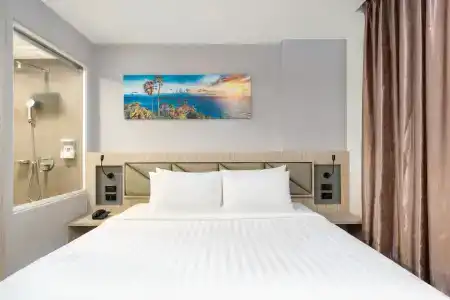 Araya Beach Patong - 98