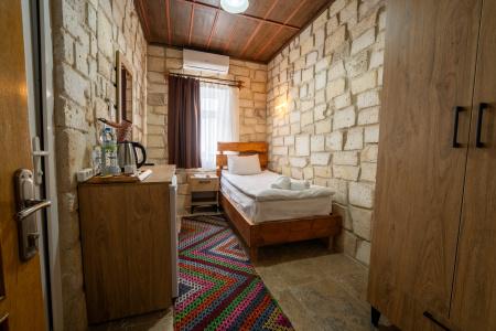 s crazy horse - 40