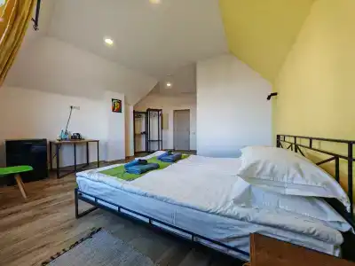 Blur Inn Gallery - 4