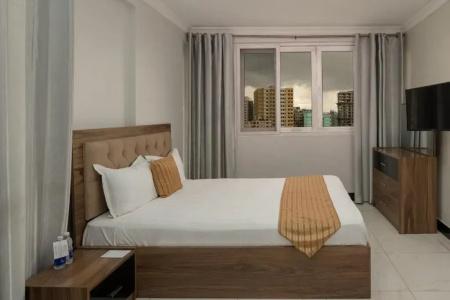 Golden Tulip - 25