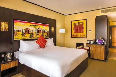 Ramada By Wyndham - 6