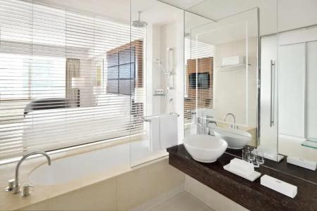 Crowne Plaza Dubai Festival City - 11