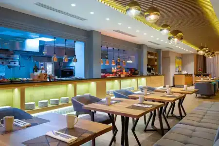Courtyard by Marriott - 3