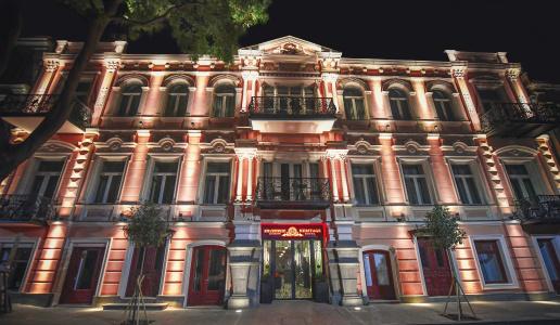 Heritage and Suites - 1