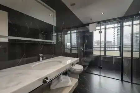 The Grandeur - 74