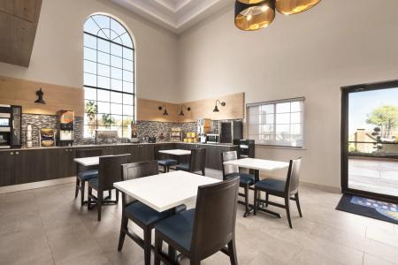 Days Inn & Suites by Wyndham Houston Hobby Airport - 20